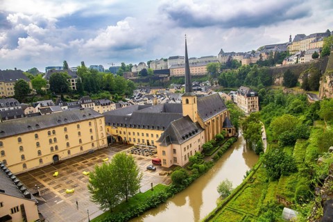 City panorama of Luxembourg: View of the historic Grund district and the Alzette river