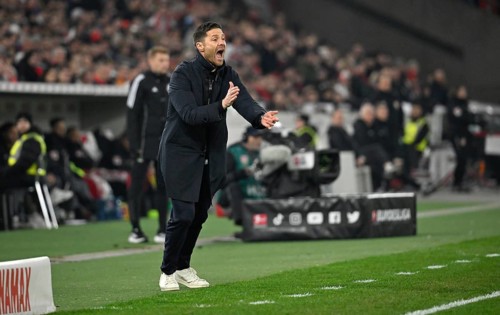 Coach Xabi Alonso Bayer 04 Leverkusen on the sidelines Gesture Gesture MHPArena, MHP Arena