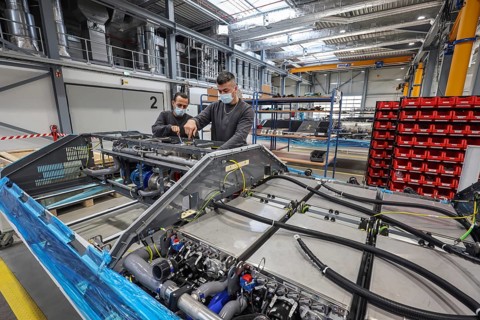 Herten, North Rhine-Westphalia, Germany, Cummins Hydrogenics fuel cell factory. Employees assemble