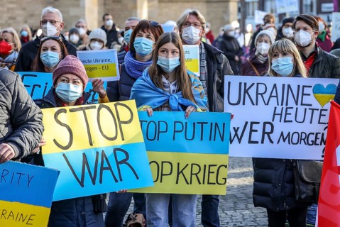 Wesel, North Rhine-Westphalia, Germany, Demonstration against Putin's war in Ukraine. Peace