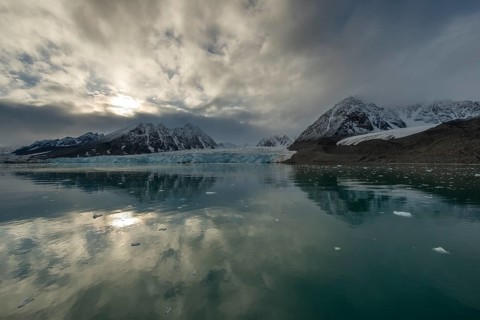 Mountains and glacier edge of Monacobreen, Liefdefjord, Woodfjord area, Spitsbergen Island,