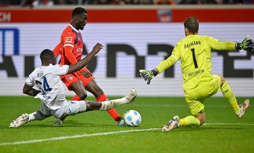 Goal kick Action Goal chance Penalty area scene, Goal area scene Sirlod Conteh 1. FC Heidenheim