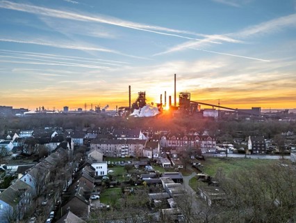 Blast furnaces Schwelgern 1 and 2, residential buildings in Duisburg-Marxloh, ThyssenKrupp Steel,