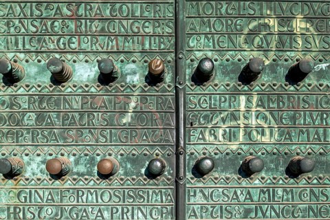 Sint-Theodarduskerk, Mijnkathedraal, St. Theodard Church, close-up of bronze door, Beringen-Mijn,