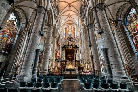 Gothic St. Nicholas Church, Vaulted ceiling and columns of the central nave, Ghent, Flanders,