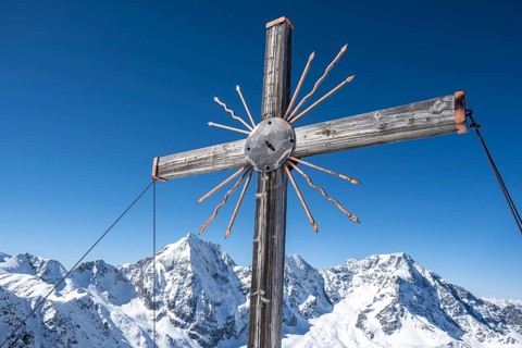 Summit cross on the Madritschspitze, Ortler Alps, Vinschgau Valley, Italy, Europe