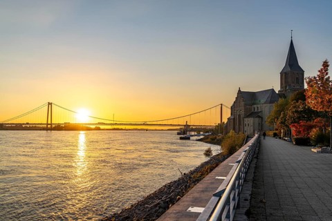The Emmerich Rhine Bridge, federal road B220, evening light, at 803 m the longest suspension bridge