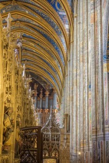 Choir columns and ceiling fresco in St Cecilia's Cathedral, Albi, Département Tarn, France, Europe