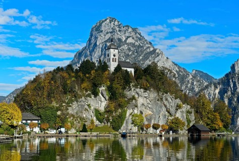 The Johannesberg Chapel on the Johannesberg rock above Lake Lake Traun, Traunstein summit behind,