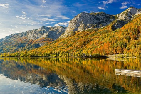 Grundlsee in autumn, salzkammergut, styria, Austria, Europe