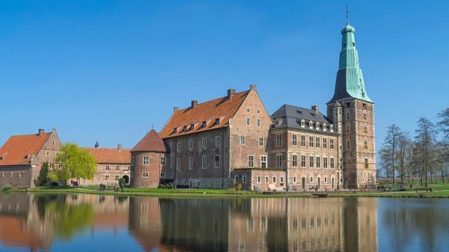 Historic moated castle, Renaissance Raesfeld Castle, Freiheit Raesfeld, Münsterland
