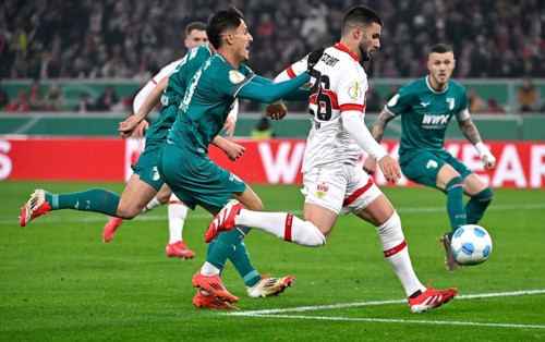 Running duel Deniz Undav VfB Stuttgart (26) Action on the ball against Dimitrios Giannoulis FC