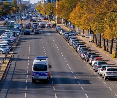 Road traffic on the main street, Straße des 17. Juni, Berlin, Germany, Europe