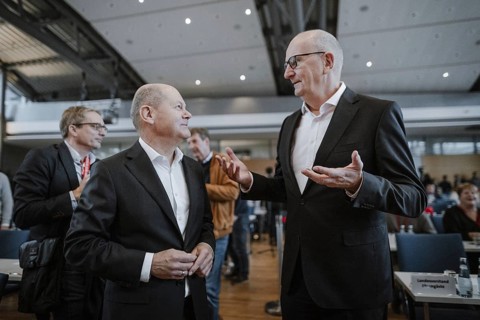 Olaf Scholz (SPD), Federal Chancellor, together with Dietmar Woidke (SPD), Minister President of
