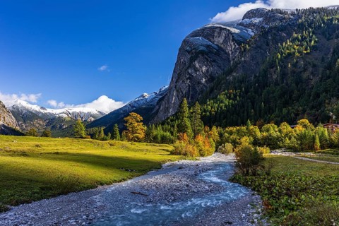 Brook, mountain landscape, maple trees, snow-covered mountains, sunny, autumn, Großer Ahornboden,