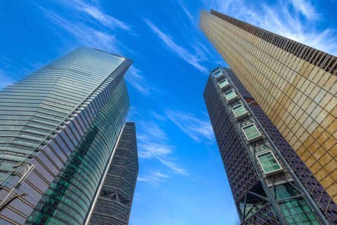 Mexico City Financial Center buildings, banks, and businesses close to Paseo De Reforma