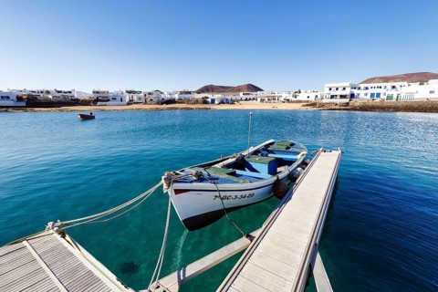 Jetty with view of Caleta del Sebo, La Graciosa Island, Chinijo Archipelago, Spain, Europe