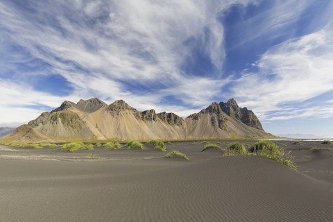 Vestrahorn, Vesturhorn, scree mountain made of gabbro and granophyre rocks, part of the Klifatindur
