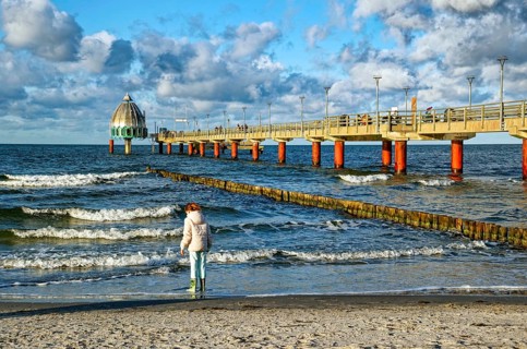Diving gondola at the Zingst pier, cloudy mood and waves, Baltic Sea coast, Zingst,