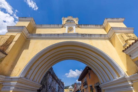 Guatemala, Santa Catalina arch in Antigua in historic city center Barrio Historico, Central America