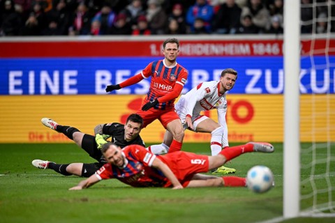 Tor tor by Maximilian Mittelstädt VfB Stuttgart (07) against goalkeeper Kevin Müller 1. FC