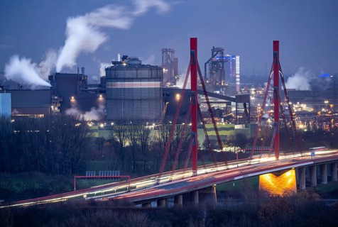 Thyssenkrupp Steel steelworks, blast furnaces 8 and 9, gasometer, motorway bridge of the A42 over