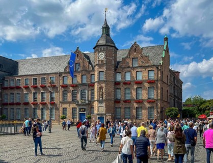 Düsseldorf, North Rhine-Westphalia, Germany, City Hall, Old Town on Sunday, many people visit the