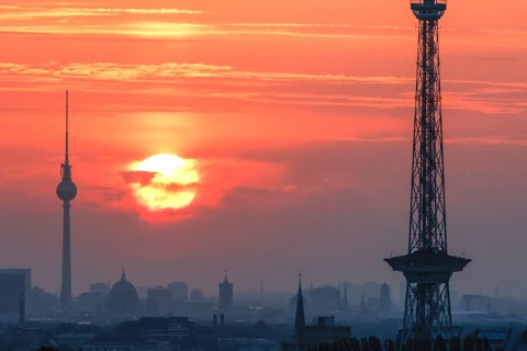 Sunrise in Berlin, Radio Tower, Television Tower, 06.09.2024, Berlin, Berlin, Germany, Europe