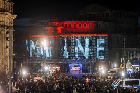 Only concert in Germany in 2024 in front of the Semperoper in Dresden. The legendary techno and