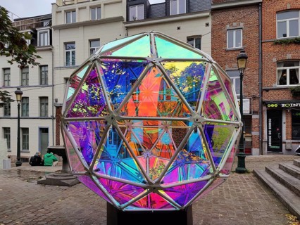 Marollescenece, art installation, title Dichroic Moon, object with a dichroic foil coating, Rue de
