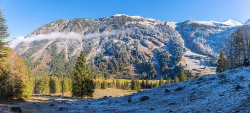 Stillachtal, behind it the Himmelschrofenzug, Allgaeu Alps, Allgaeu, Bavaria, Germany, Europe
