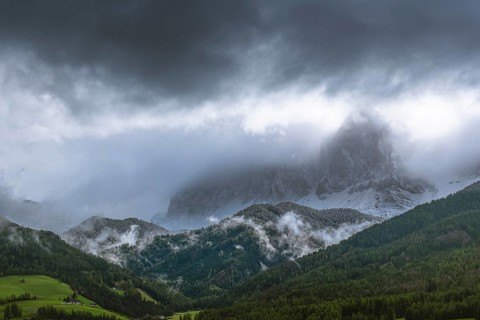 View of the cloudy Peitlerkofel group, Dolomites, St.Peter, Villnöß, Funes, Villnößtal, South