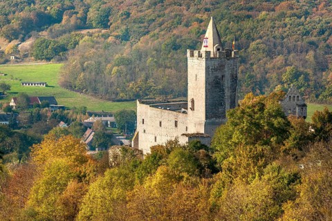 Rudelsburg castle ruins in the Saale valley in autumn, Bad Kösen, Burgenlandkreis, Saxony-Anhalt,