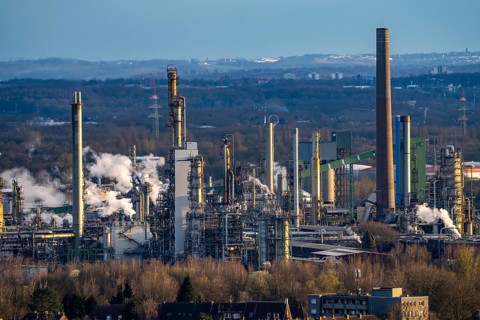 Ruhr Öl GmbH, BP Gelsenkirchen refinery, in GE-Horst, production of products from mineral oil,