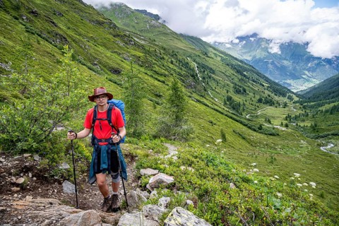 Mountaineers in Mullitztal, ascent to Lasörlinghütte from Virgental, Lasörlinggruppe, Hohe Tauern,