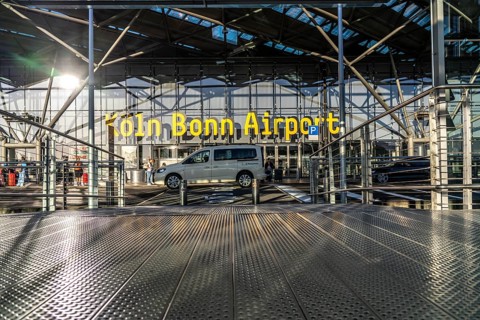 Taxi in front of the entrance to Terminal 2 at Cologne-Bonn Airport, CGN, North Rhine-Westphalia,