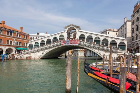 Rialto Bridge, Grand Canal, Venice, Italy, Europe