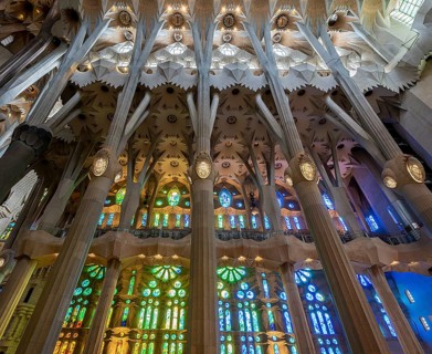 Interior of the Sagrada Família, Church of the Atonement of the Holy Family, architect Antoni
