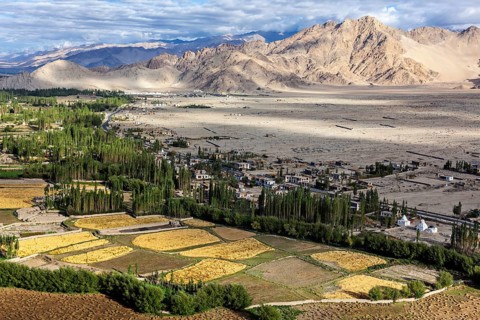 View of Indus valley in Himalayas Ladakh, India, Asia