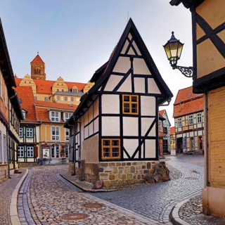 Half-timbered houses in Finkenherd with Schlossberg, alley in the old town centre of the World