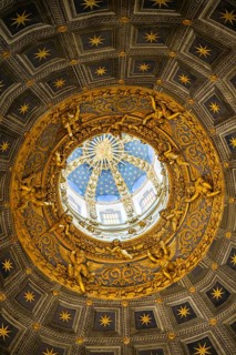 Interior of colorful marble decoration, Siena Cathedral or Cattedrale di Santa Maria Assunta,