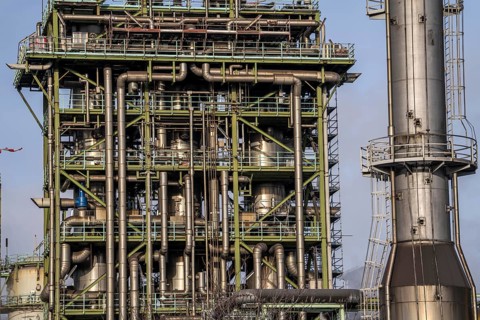 The chemical plants on the white side of the Schwelgern coking plant, which supplies over 2.5