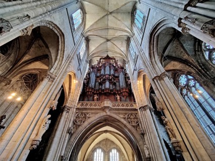 Interior view with a view of the organ, St Stephen's and St Sixtus Cathedral, Halberstadt,