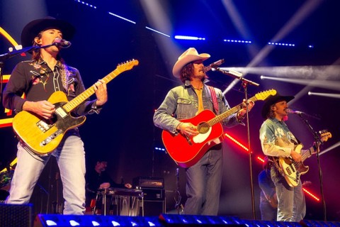 Jess Carson (guitar, vocals), Mark Wystrach (vocals, guitar), Cameron Duddy (bass, MIDLAND, Uber