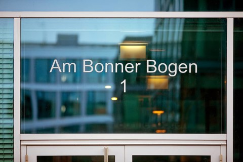 Am Bonner Bogen 1, writing on a glass pane at the Hotel Kameha Grand, Bonner Bogen city quarter,