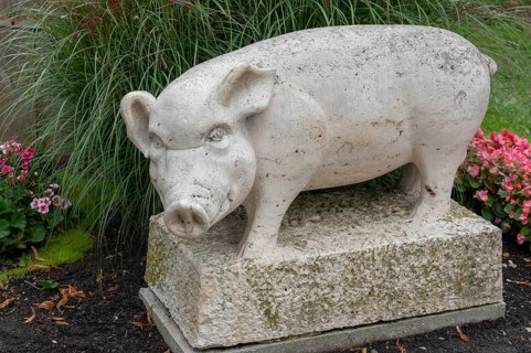 Pig figure, symbolising the rescue of the town of Nördlingen in 1440, Nördlingen, Bavaria, Germany,