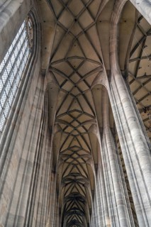 Reticulated vaulting in the side aisle of the late Gothic hall church of St George, Dinkelsbühl,