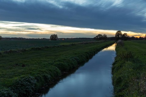 Raklitza water channel at sunset, Niederspreer pond area, Rietschen, Saxony, Germany, Europe