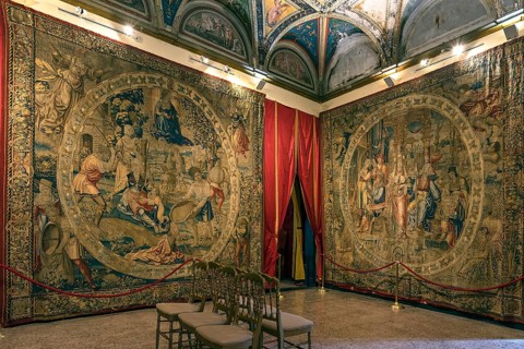 Large tapestries in a room of the Villa del Principe, Palazzo di Andrea Doria, Piazza dei Principe,