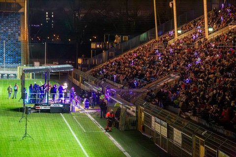 SV Waldhof Mannheim stadium singing: 4, 700 visitors came to Mannheim's Carl Benz Stadium to sing